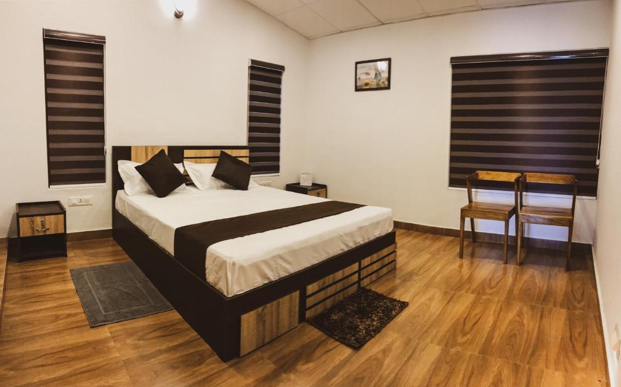 Partho Home Stay Padinjarathara Luaran gambar