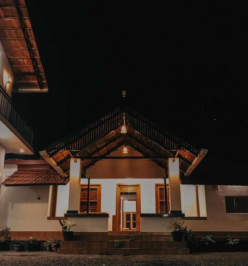 Partho Home Stay Padinjarathara Luaran gambar