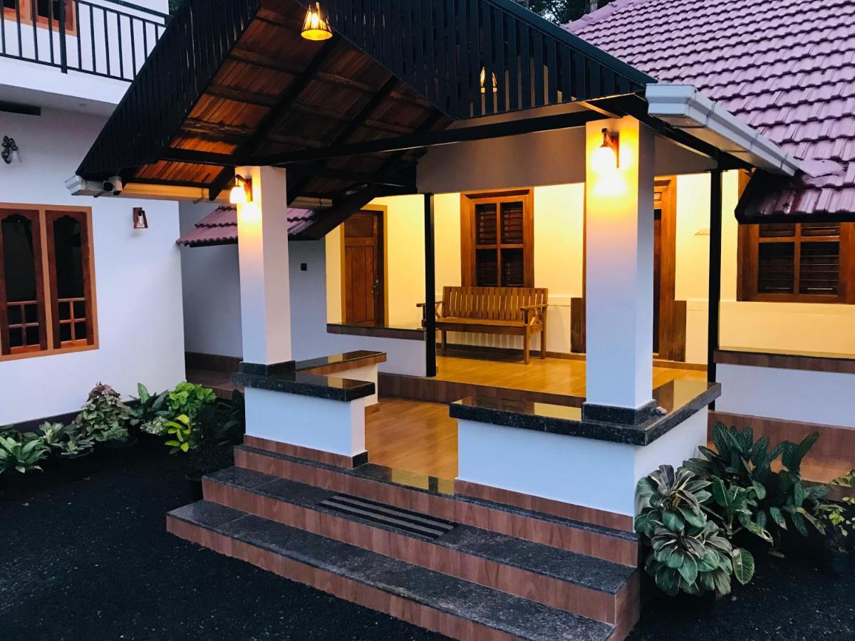 Partho Home Stay Padinjarathara Luaran gambar