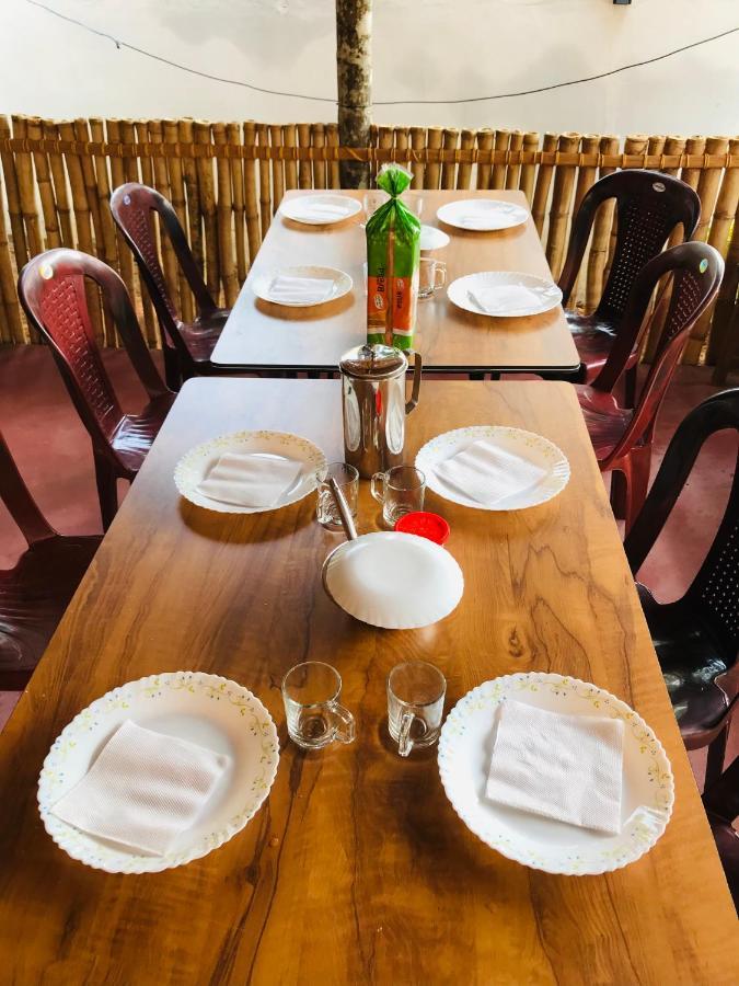 Partho Home Stay Padinjarathara Luaran gambar