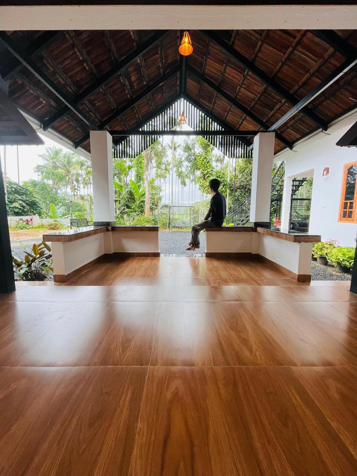 Partho Home Stay Padinjarathara Luaran gambar